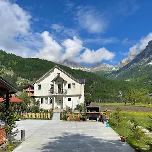 Guest house Bujtina Izet Selimaj, Valbone